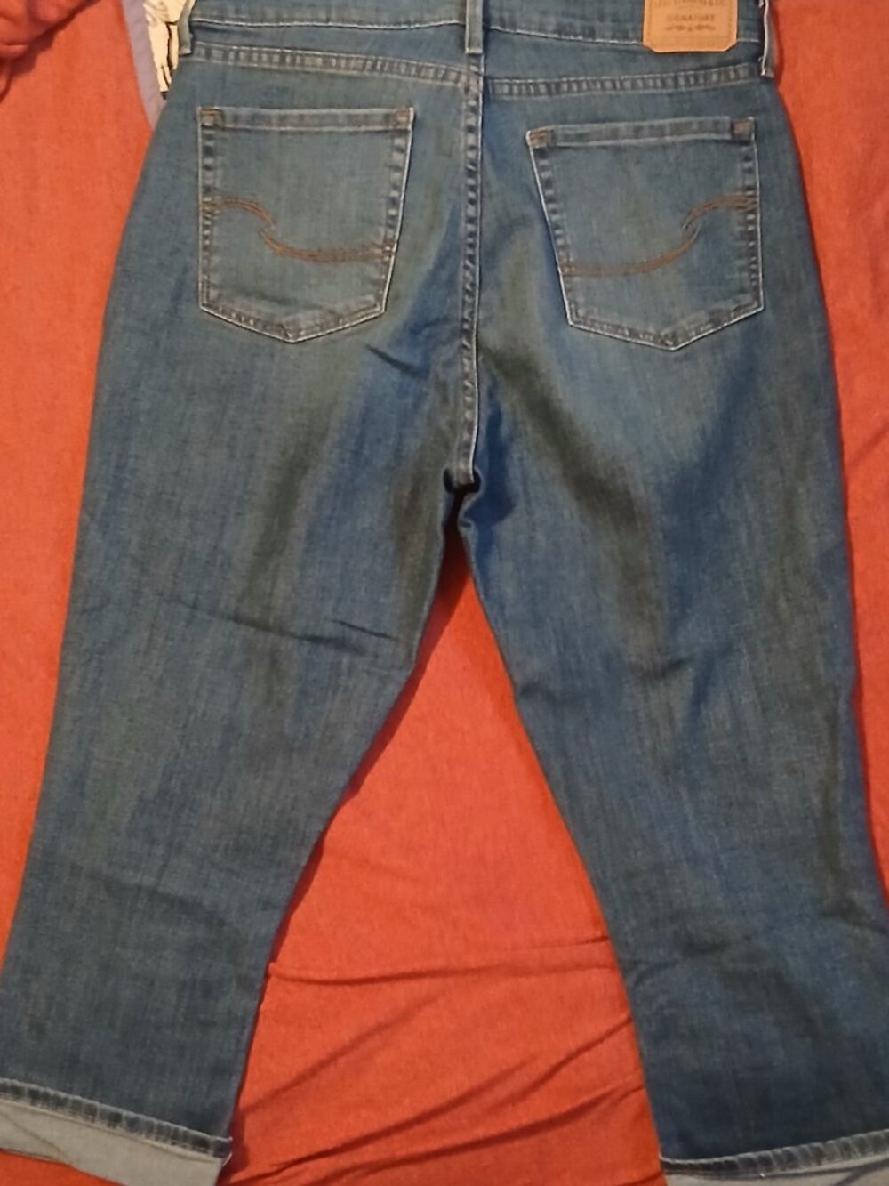 Levi's capris